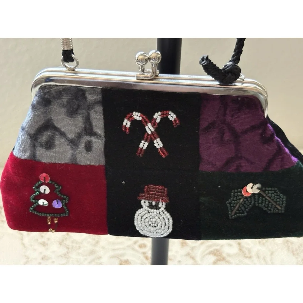Vintage Christmas Beaded Velvet Patchwork Kiss-Lock Clutch / Shoulder Purse